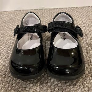 Like New Stride Right Patent Leather and leather lined Mary Jane Shoes.
